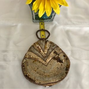 Vintage 1940s (maybe older) shiny bronze sequin clutch purse